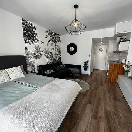 Lux Apartment By Namaste Elite توريمولينوس المظهر الخارجي الصورة