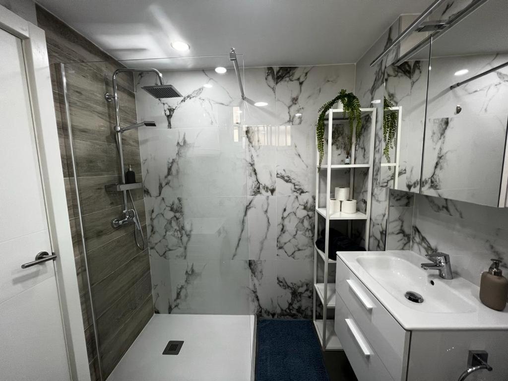 Lux Apartment By Namaste Elite توريمولينوس المظهر الخارجي الصورة