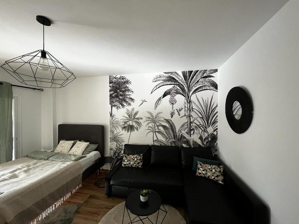 Lux Apartment By Namaste Elite توريمولينوس المظهر الخارجي الصورة