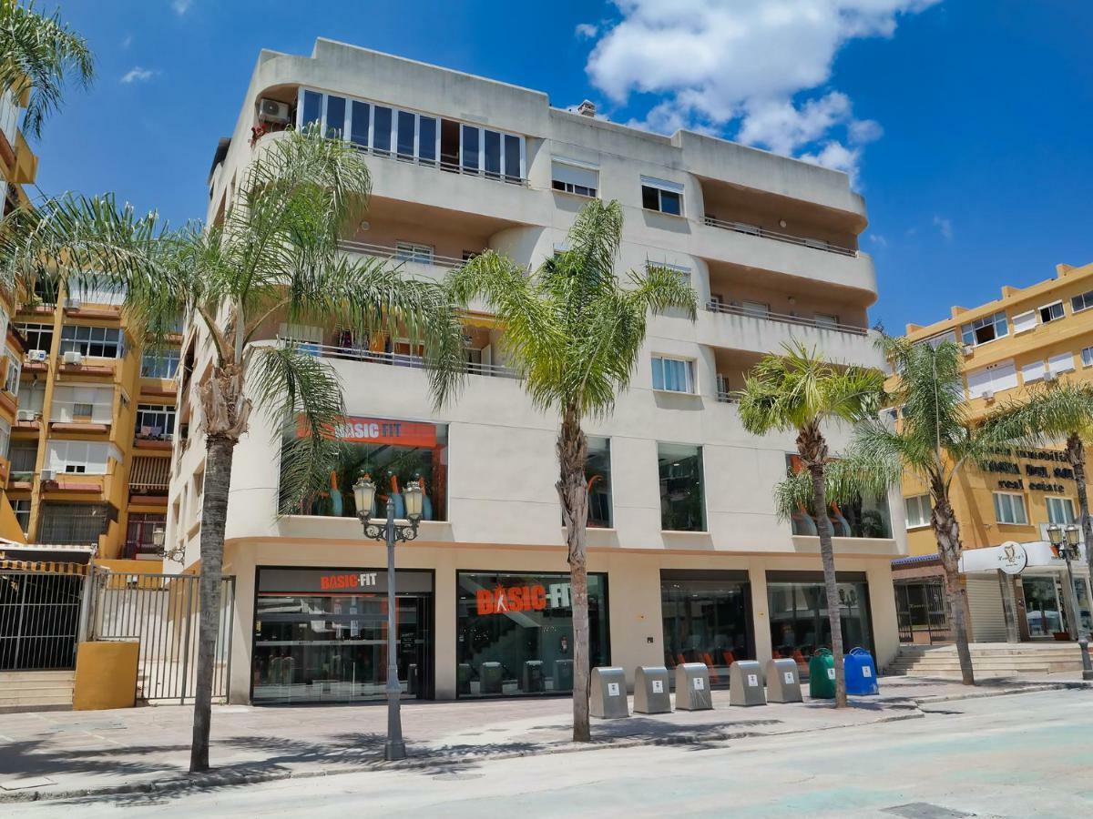 Lux Apartment By Namaste Elite توريمولينوس المظهر الخارجي الصورة