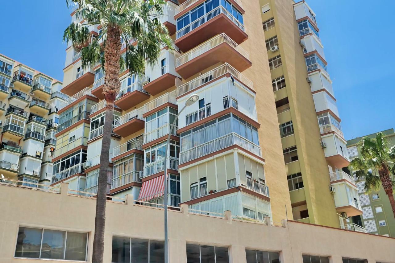 Lux Apartment By Namaste Elite توريمولينوس المظهر الخارجي الصورة